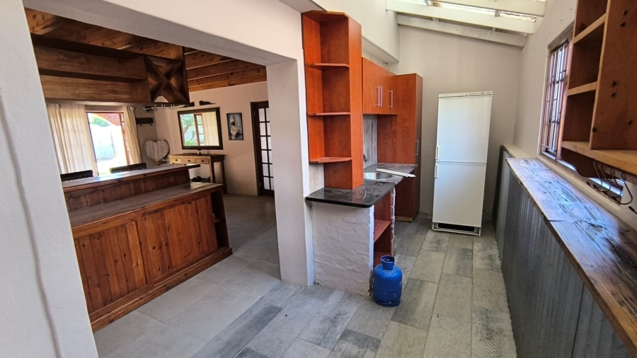 To Let 5 Bedroom Property for Rent in George East Western Cape